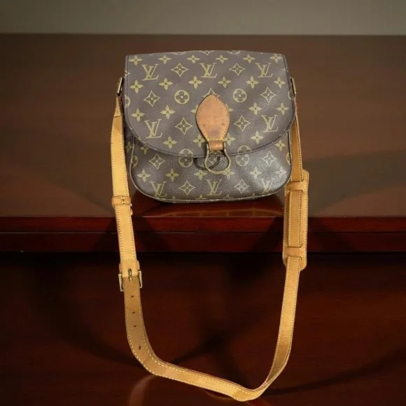 Louis Vuitton Saint Cloud Monogram Shoulder Bag 🥳 - Picture 3 of 11